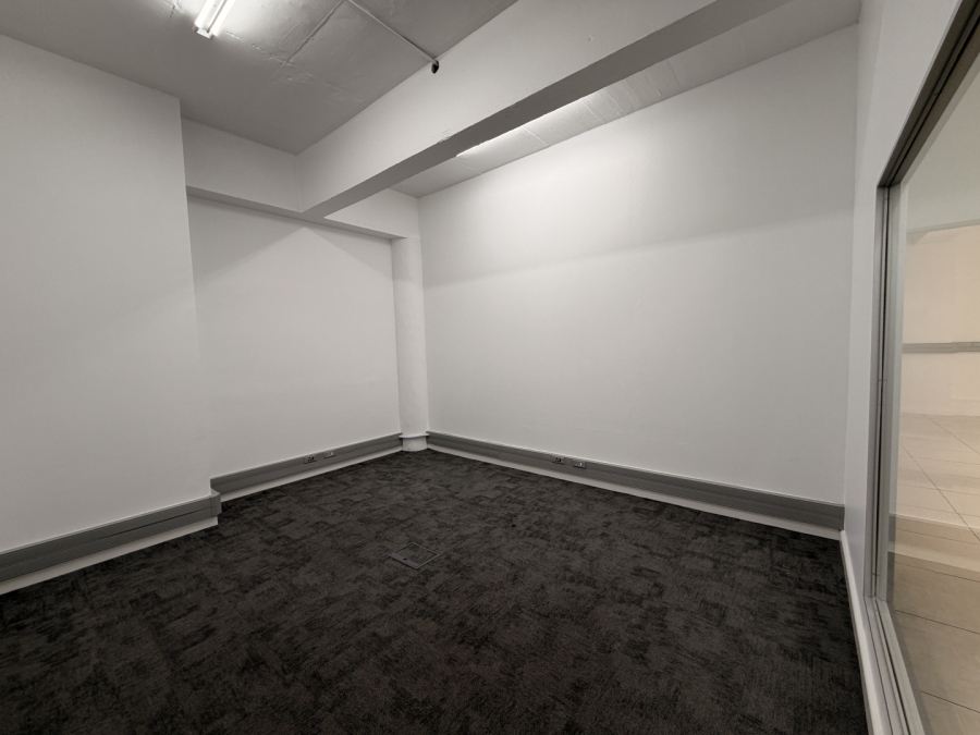 To Let Commercial Property for Rent in Green Point Western Cape
